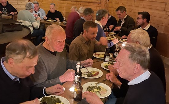 gemütliche Runde beim Grünkohlessen
